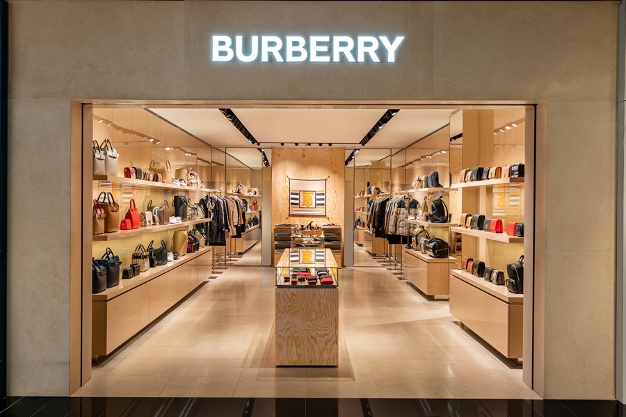 Burberry CDG2EL.jpg