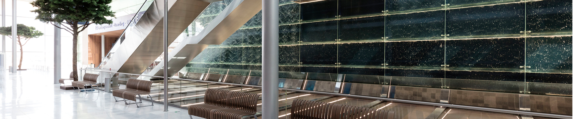 Water wall in Départs 3, Orly 3, Paris-Orly