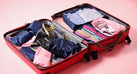 Pink bagage open